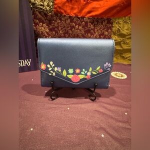 Disney Wallet NWT could be inspired by Anna??